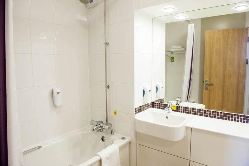 Premier Inn Premier Inn Бэгзхост Экстерьер фото
