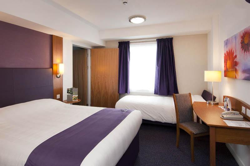 Premier Inn Premier Inn Бэгзхост Экстерьер фото